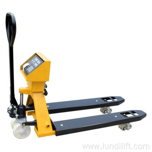 Electric pallet truck with scale